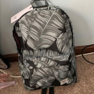 Hershel Classic Mid-NWT